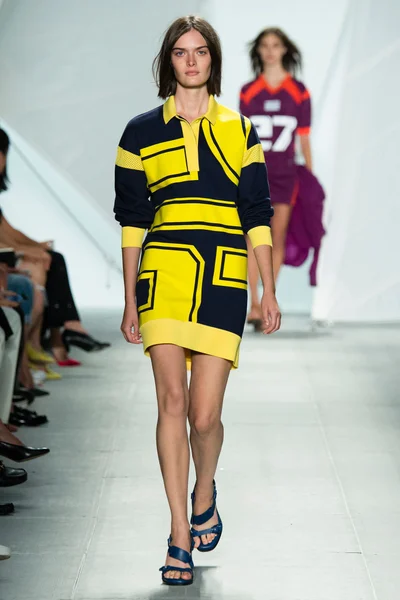 Look 12